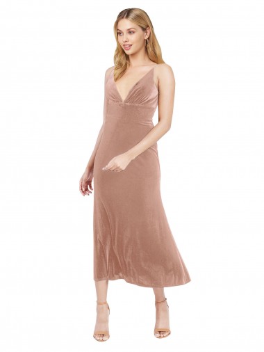Cheap Midi Length Short V-Neck Velvet Cocktail Prom Dress / Homecoming Dress with Notched Neckline